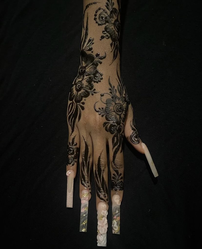 Henna design 7